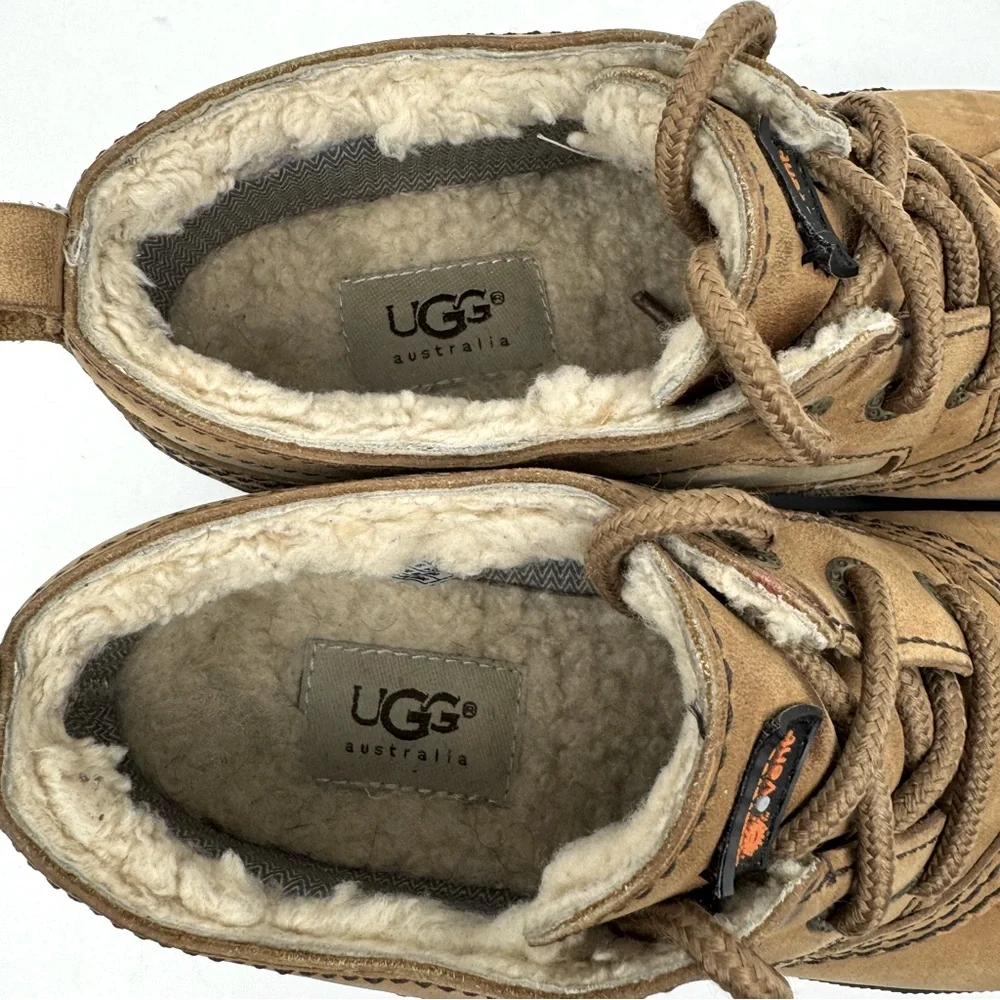 UGG Australia Boots Womens 7.5 Magpie Duck Ankle Bootie. Waterproof tan Leather